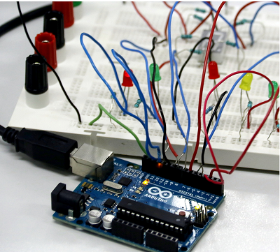 Grau d'Enginyeria Electrònica Industrial i Automàtica. «Controla els semàfors»