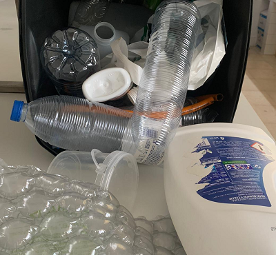 Grau de Química. «Identificació i separació de plàstics»